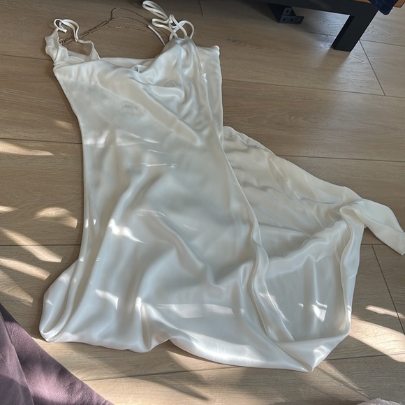 Rat and boa Ophelia dress in white with gold chains. Worn once. - Picture 3 of 8